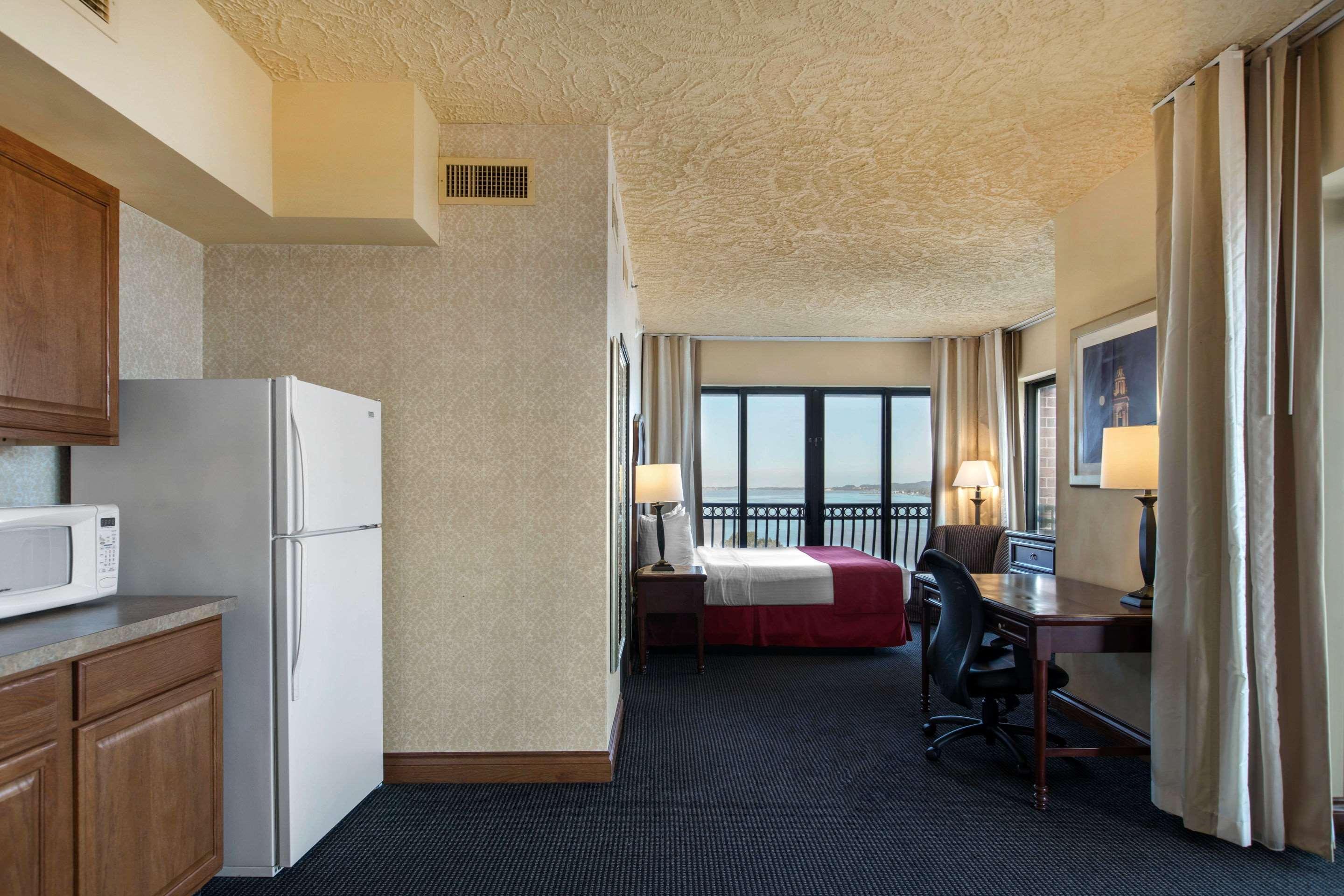 Shoreline Inn & Conference Center, Ascend Hotel Collection Muskegon Kültér fotó